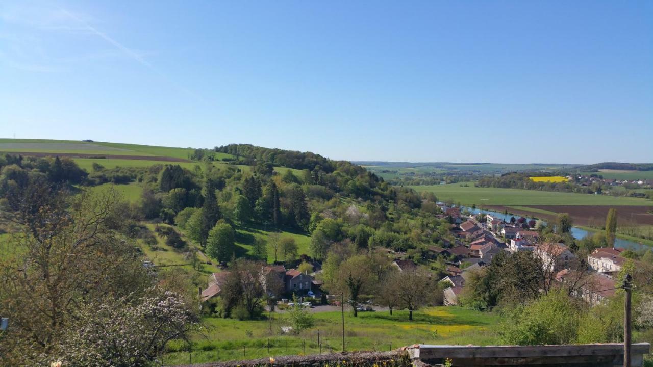 B&B Chez Fouchs - Chambre D'Hotes Dun-sur-Meuse Kültér fotó
